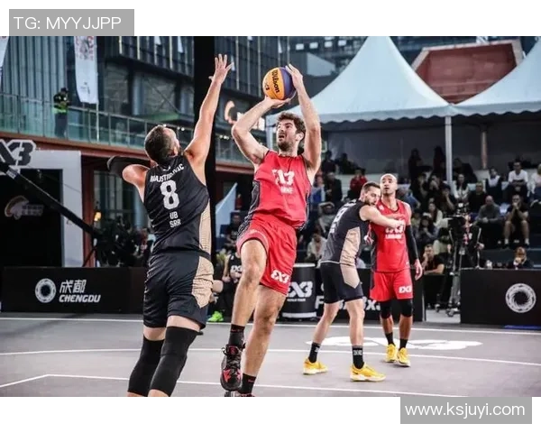 成都篮球队在邀请赛中以72分稳居积分榜首位展现强劲实力